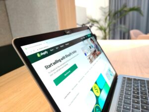 Why UK Manufacturers should use Shopify for direct sales